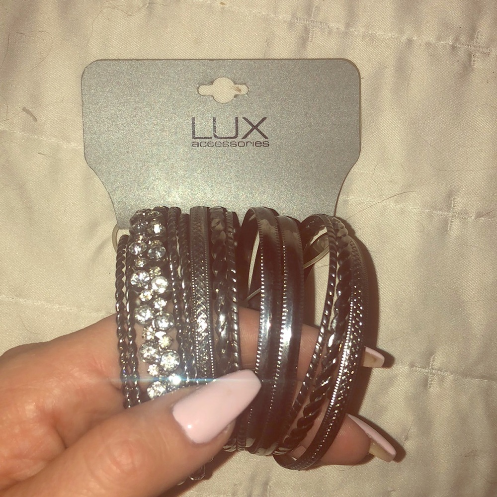 NWT Bangle Set